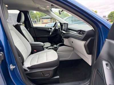 2023 Ford Escape, $24900. Photo 11