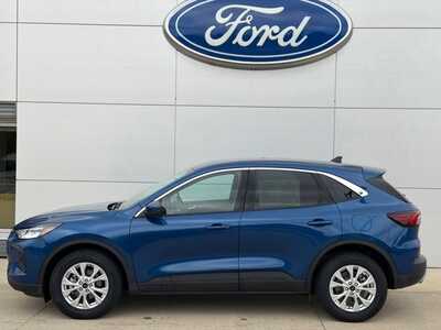 2023 Ford Escape, $24900. Photo 3