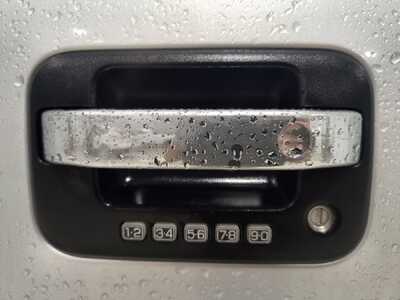 2011 Ford F150 Crew Cab, $9900. Photo 10