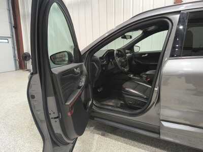 2024 Ford Escape, $28900. Photo 11
