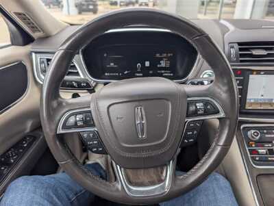 2017 Lincoln Continental, $18900. Photo 12
