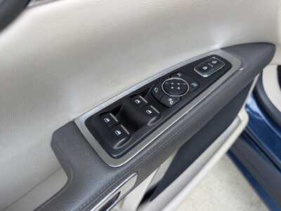 2017 Lincoln Continental, $18900. Photo 9