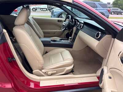 2006 Ford Mustang, $12900. Photo 9