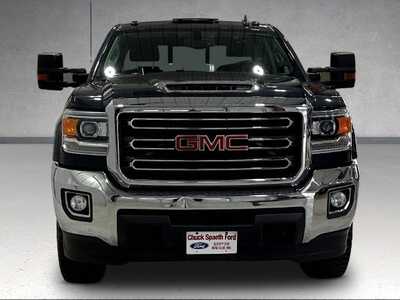 2018 GMC 3500 Crew Cab, $30900. Photo 3