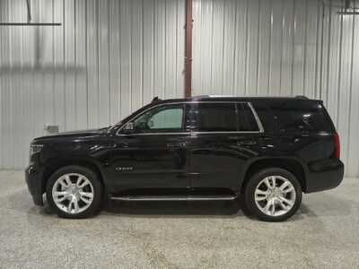 2017 Chevrolet Tahoe, $18900. Photo 9