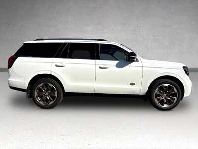 2026 Ford Expedition, $76926. Photo 6