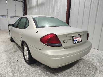 2007 Ford Taurus, $5750. Photo 8