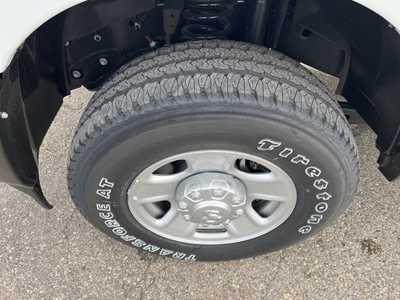 2024 RAM 2500 Reg Cab, $42564. Photo 9