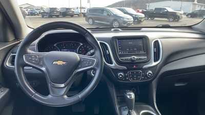 2021 Chevrolet Equinox, $22800. Photo 2