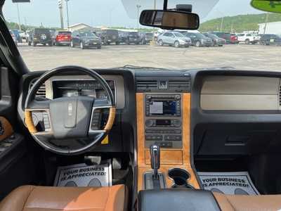 2014 Lincoln Navigator, $12700. Photo 2