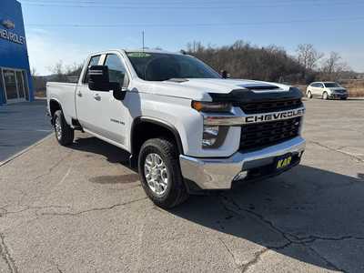 2021 Chevrolet 2500 Ext Cab, $38900. Photo 2
