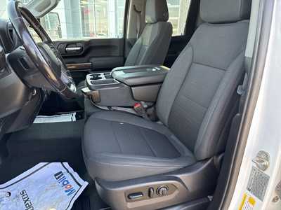 2021 Chevrolet 2500 Ext Cab, $38900. Photo 5