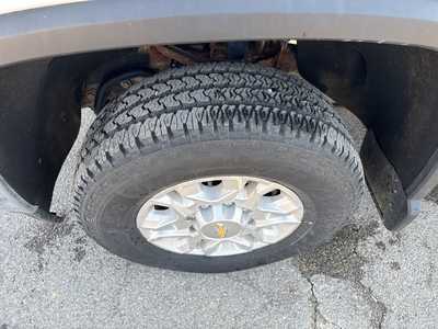 2021 Chevrolet 2500 Ext Cab, $38900. Photo 6