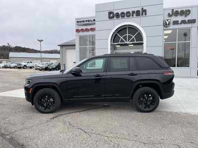 2025 Jeep Grand Cherokee, $42500. Photo 11
