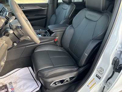 2025 Jeep Grand Cherokee L, $59332. Photo 5