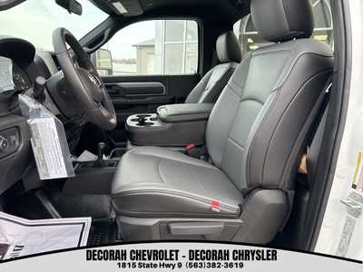 2024 RAM 5500 Reg Cab, $60000. Photo 5