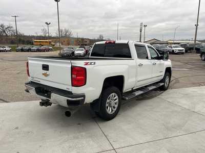 2018 Chevrolet 2500 Crew Cab, $28900. Photo 12