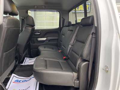 2018 Chevrolet 2500 Crew Cab, $28900. Photo 7