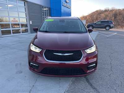 2023 Chrysler Pacifica, $23900. Photo 5