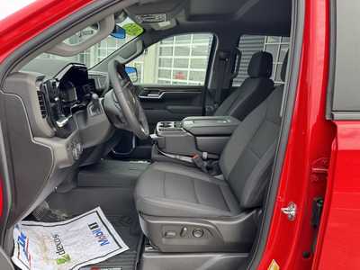 2025 Chevrolet 1500 Crew Cab, $57300. Photo 6