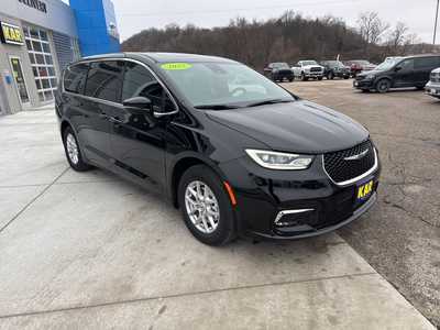 2025 Chrysler Pacifica, $47313. Photo 5