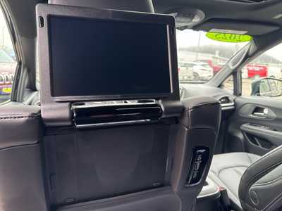 2025 Chrysler Pacifica, $47313. Photo 8