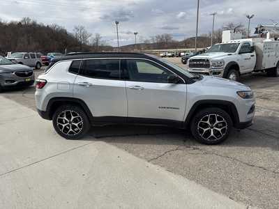 2025 Jeep Compass, $31608. Photo 11