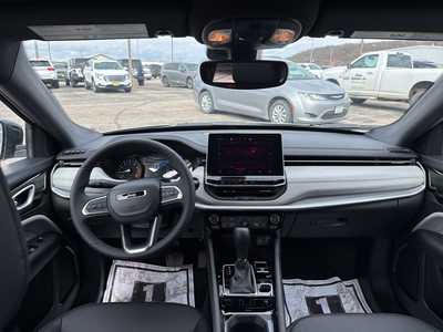 2025 Jeep Compass, $31608. Photo 3