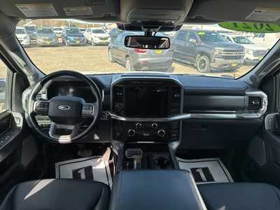 2021 Ford F150 Crew Cab, $40900. Photo 3