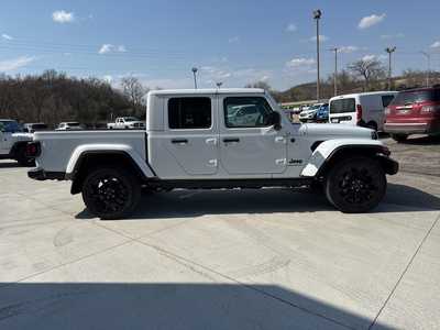 2025 Jeep Gladiator, $41726. Photo 11