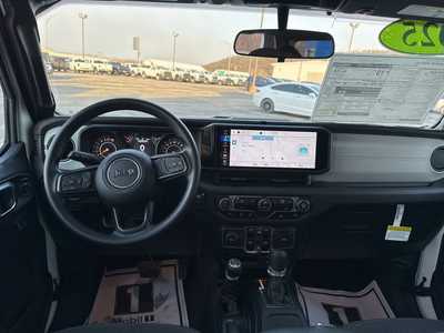2025 Jeep Gladiator, $41726. Photo 5