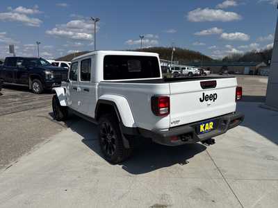 2025 Jeep Gladiator, $41726. Photo 7