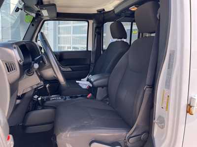 2016 Jeep Wrangler Unlimited, $18500. Photo 2