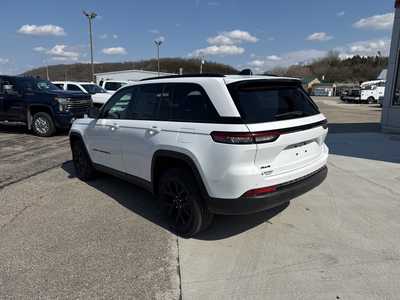 2025 Jeep Grand Cherokee, $42741. Photo 9