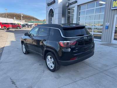 2022 Jeep Compass, $21900. Photo 12