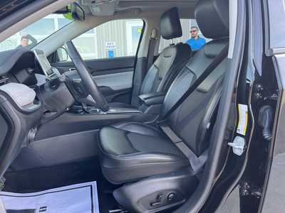 2022 Jeep Compass, $21900. Photo 2