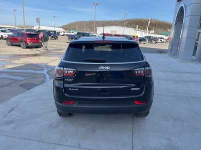 2022 Jeep Compass, $21900. Photo 7