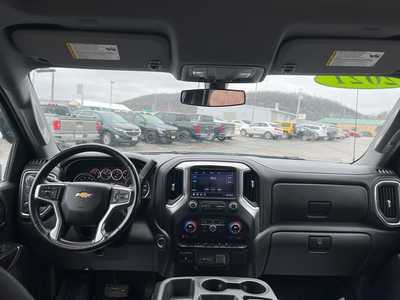 2021 Chevrolet 1500 Crew Cab, $27900. Photo 3