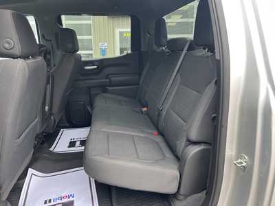 2021 Chevrolet 1500 Crew Cab, $27900. Photo 7