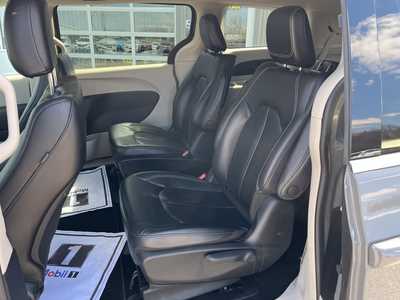 2023 Chrysler Pacifica, $27000. Photo 8