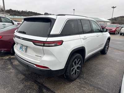 2023 Jeep Grand Cherokee, $31000. Photo 3