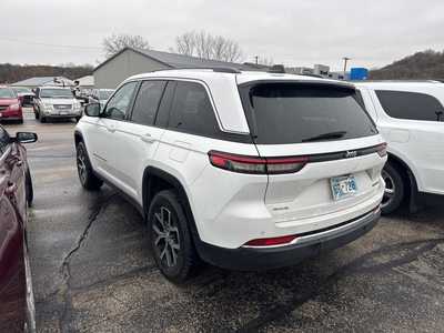 2023 Jeep Grand Cherokee, $31000. Photo 4