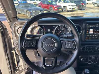 2021 Jeep Wrangler Unlimited, $30000. Photo 5