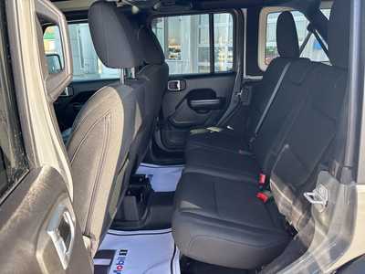 2021 Jeep Wrangler Unlimited, $30000. Photo 6