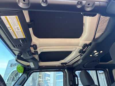 2021 Jeep Wrangler Unlimited, $30000. Photo 7