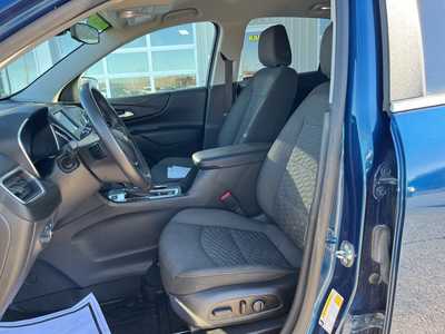 2021 Chevrolet Equinox, $19500. Photo 2