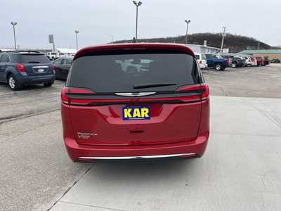 2025 Chrysler Pacifica, $41872. Photo 7