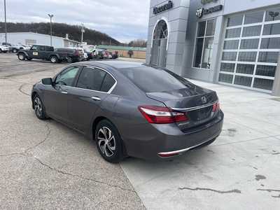 2017 Honda Accord, $16000. Photo 11