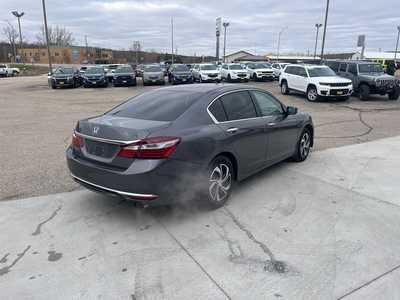 2017 Honda Accord, $16000. Photo 12