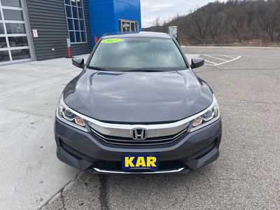 2017 Honda Accord, $16000. Photo 5